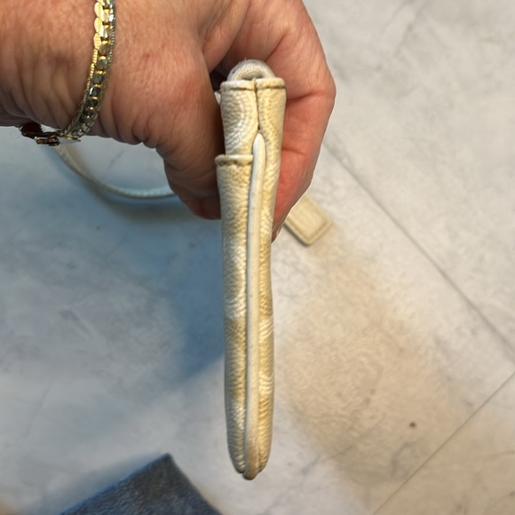 Coach Vintage wristlet Cream & tan EVC Full front pocket horse & carriage logo - Picture 7 of 12